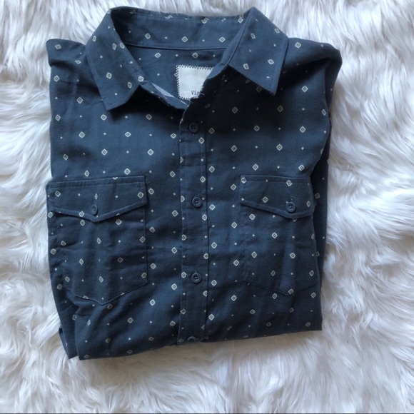 patterned shirt - Picture 2 of 2